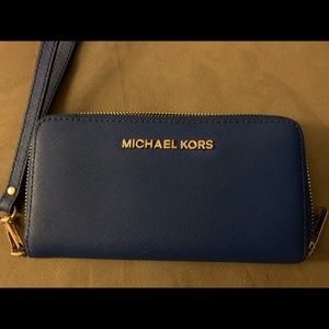 Michael Kors wristlet